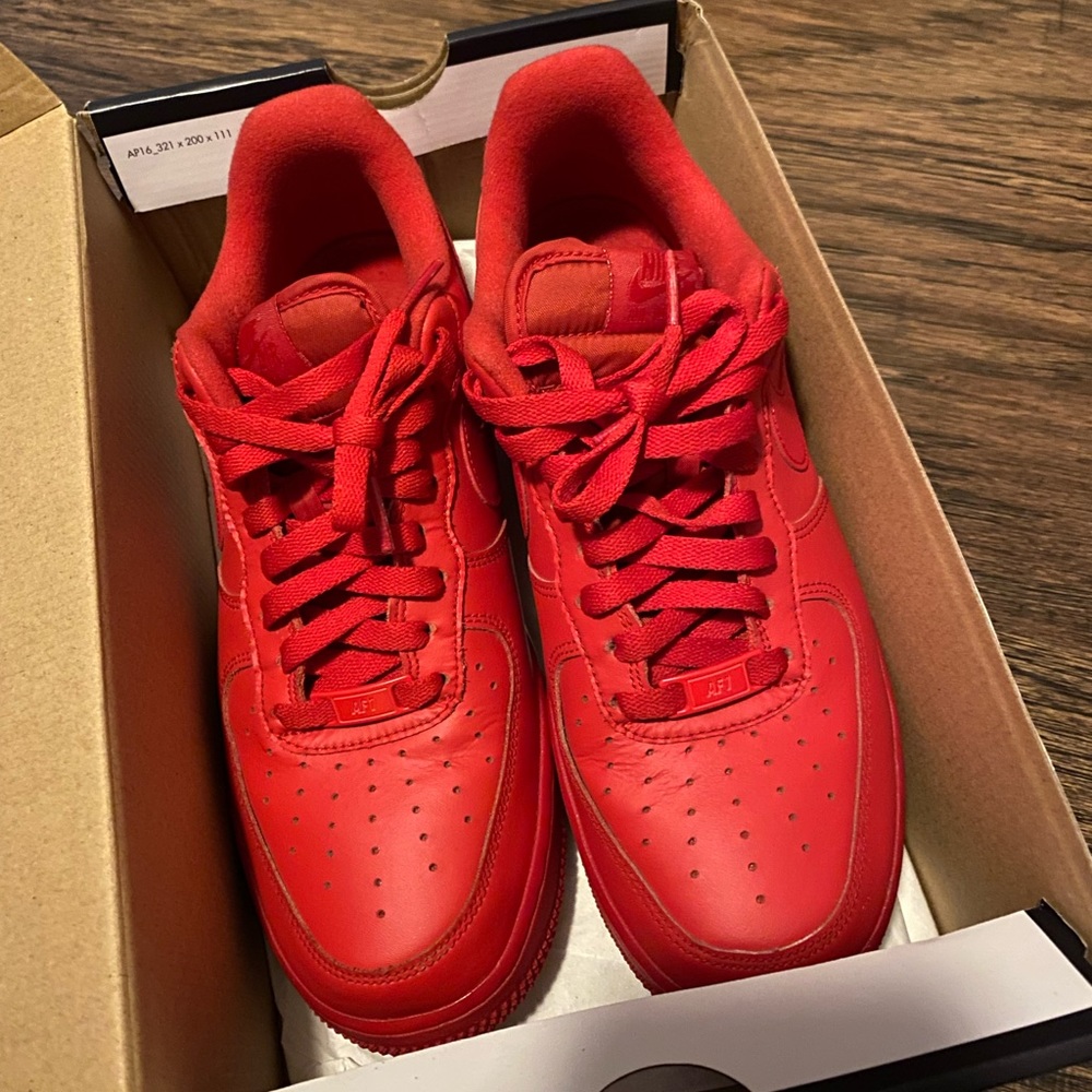 RED AIR FORCE ONES SIZE 7.5